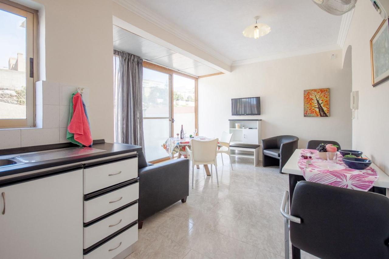 Pool And Sea Merill Apartments - Happy Rentals Mellieħa Εξωτερικό φωτογραφία