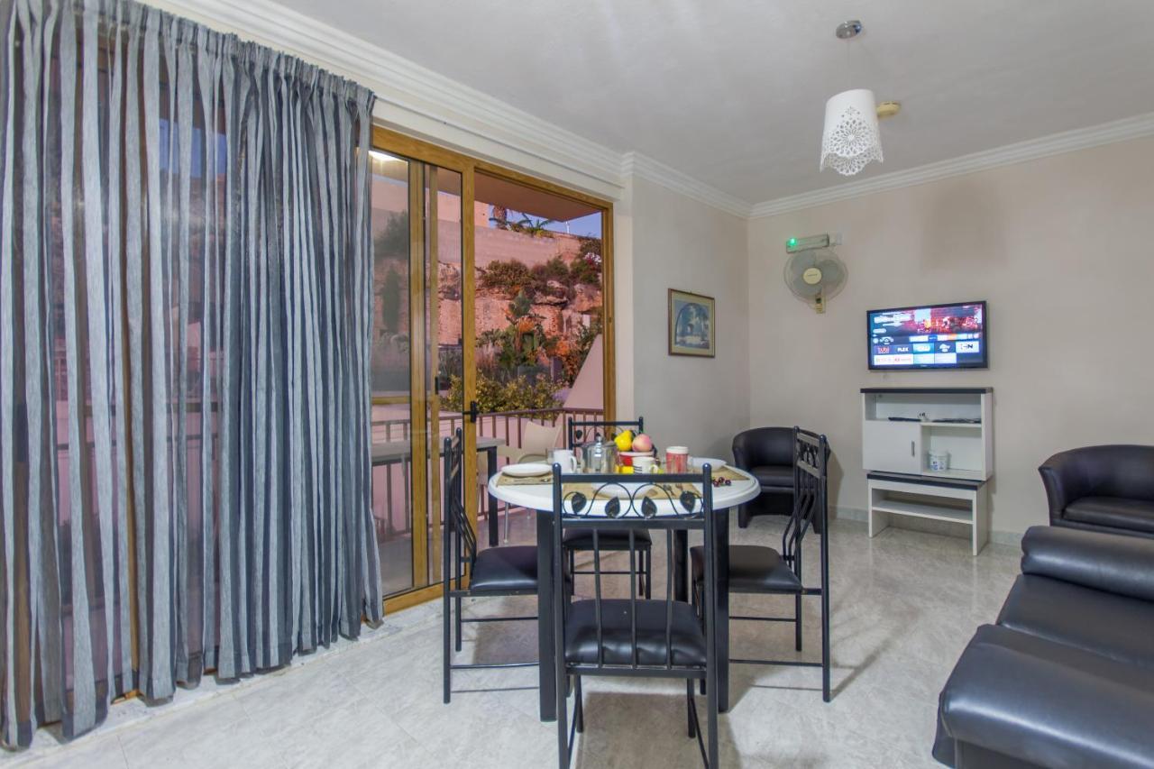 Pool And Sea Merill Apartments - Happy Rentals Mellieħa Εξωτερικό φωτογραφία