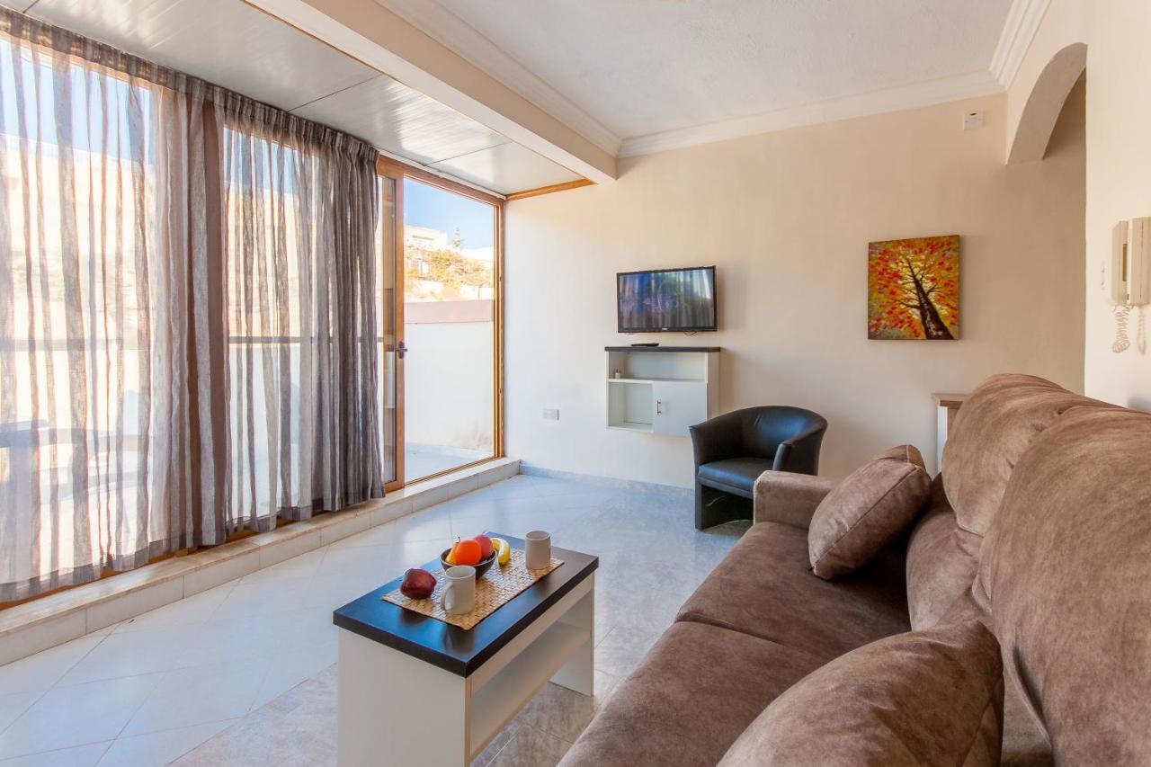 Pool And Sea Merill Apartments - Happy Rentals Mellieħa Εξωτερικό φωτογραφία